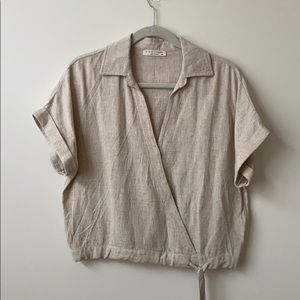 Clinched Neutral Tie Top